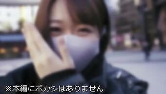 20歳の女子大生、えまちゃんが、寮の部屋でssrの可愛いビジュアルを持つ珍しいjdちゃんを受け取る。彼女はセクシーなボディと文句のない女の子だ。