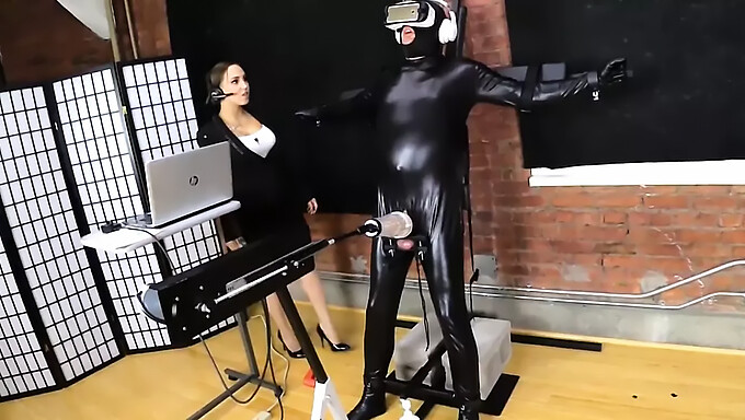 Femdom Maschinentraining Regime