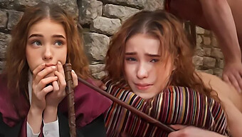 Hermione Granger Intenzív, Csiklóstimuláló Találkozásban Szabadítja Ki Vad Oldalát