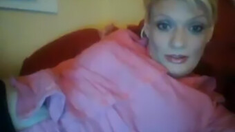 Modne Blonde Modeller På Webcam