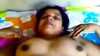 Pertemuan Panas Antara Tante Lankan Dan Anak Laki-Laki Kulit Hitam Di Rumah