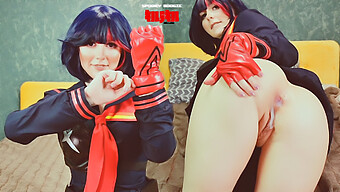 Ryuko Matoi在这个cosplay启发的视频中接受了裸体老师的激烈肛交和口交训练