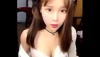 Stunning Japanese Teen'S Captivating Webcam Performance