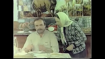 Kazim Kartal Ve Zerrin Egeler Vintage Türk Porno Filminde - 1979