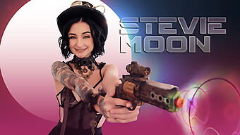 Stevie Moon ที่ร้อนแรงได้รับการเย็ดหีเล็ก ๆ ของเธอโดยสตั๊ดที่มีฐานะดีในฉากพังก์ร้อน