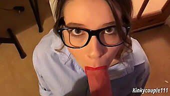 Geeky Sekretärin Gedemütigt Und Gezwungen, Oralsex Zu Geben - Kinkycouple111