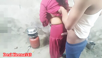 Cuộc Gặp Gỡ Tình Dục Đầu Tiên Của Desi Heena Với Bạn Trai Trong Nhà Bếp Của Họ, Có Âm Thanh Tiếng Hindi Rõ Ràng